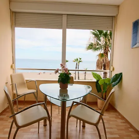 Tess Apartamento Frontbeach La Roca Chica *