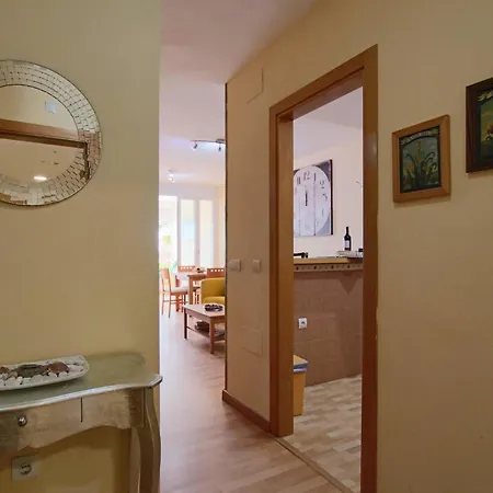 Tess Apartamento Frontbeach La Roca Chica Apartment *